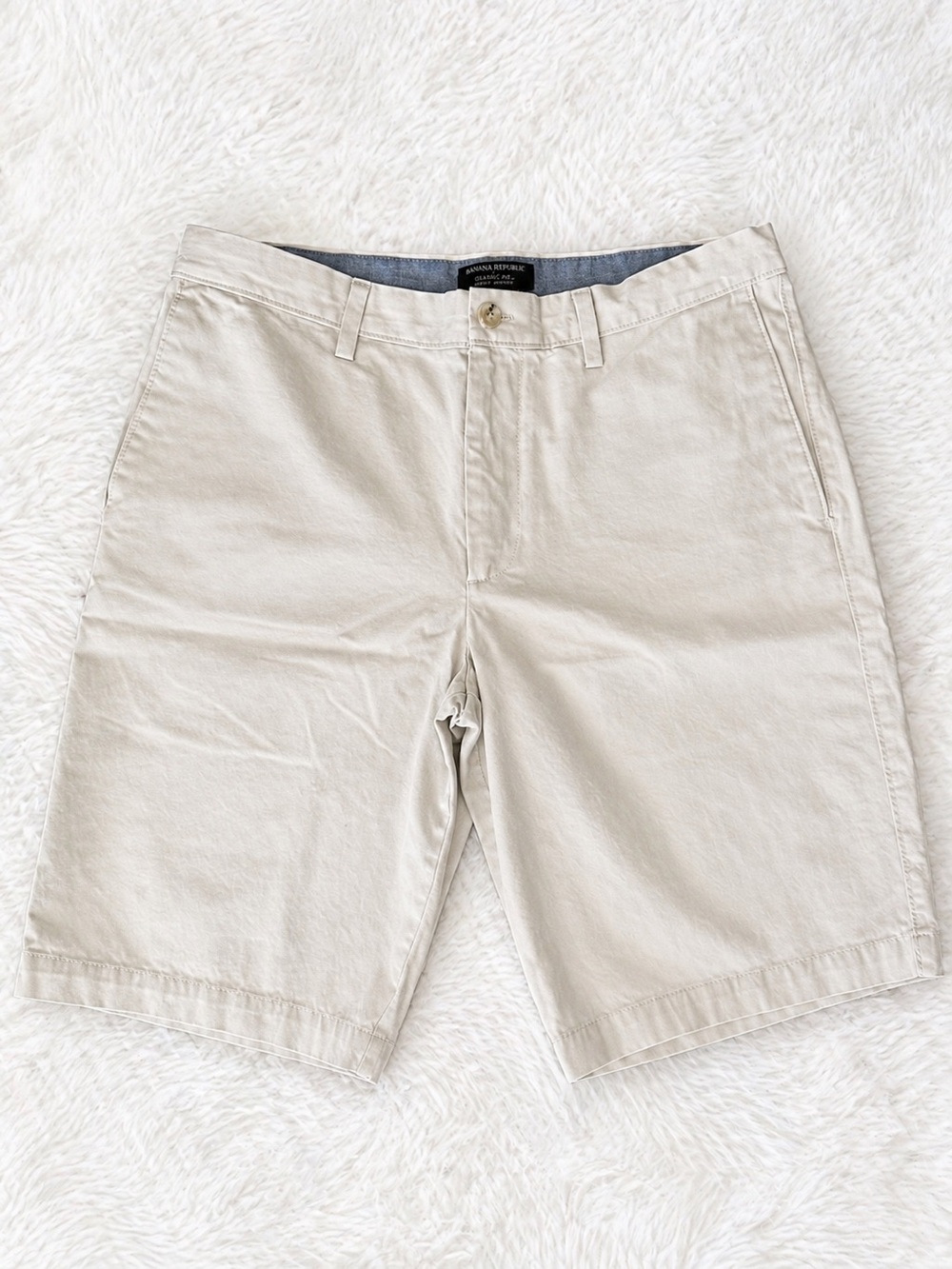 Banana Republic Emerson Shorts 34 Mens Beige Flat Front Casual